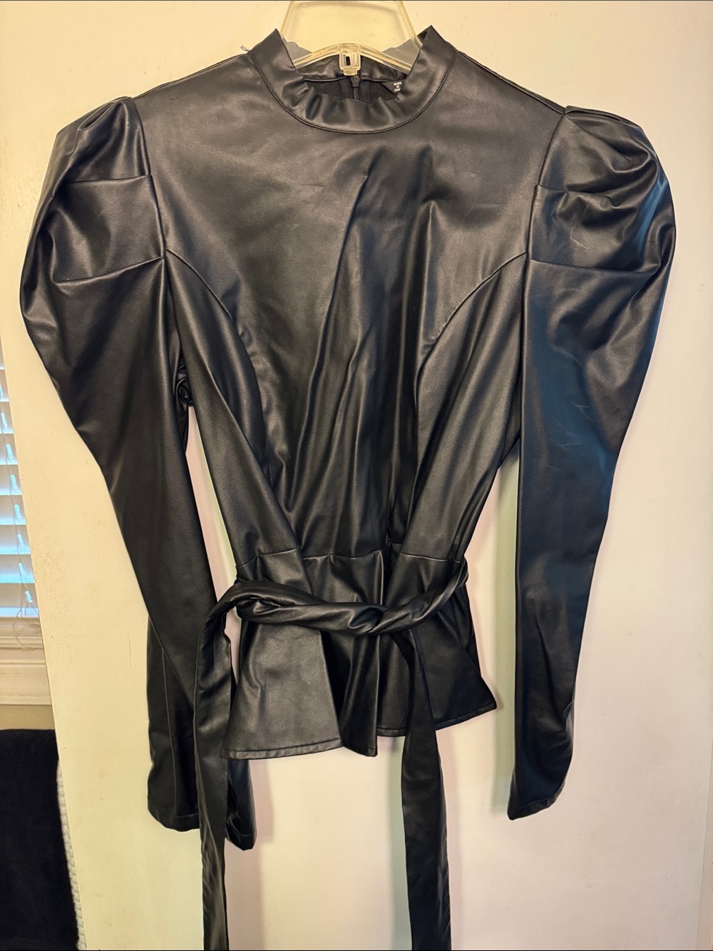 SHEIN Black Faux Leather Puff-Sleeve Waist Tie Top
